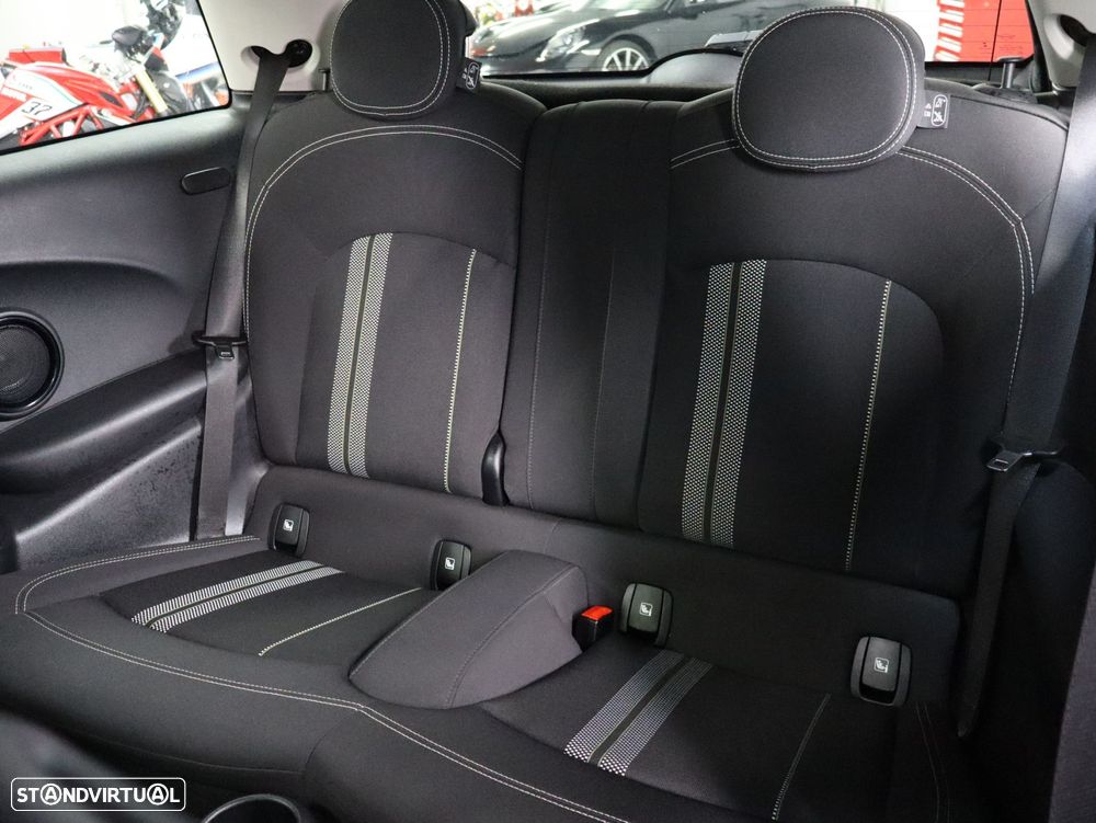 MINI 3 Portas Cooper SE Classic - 7