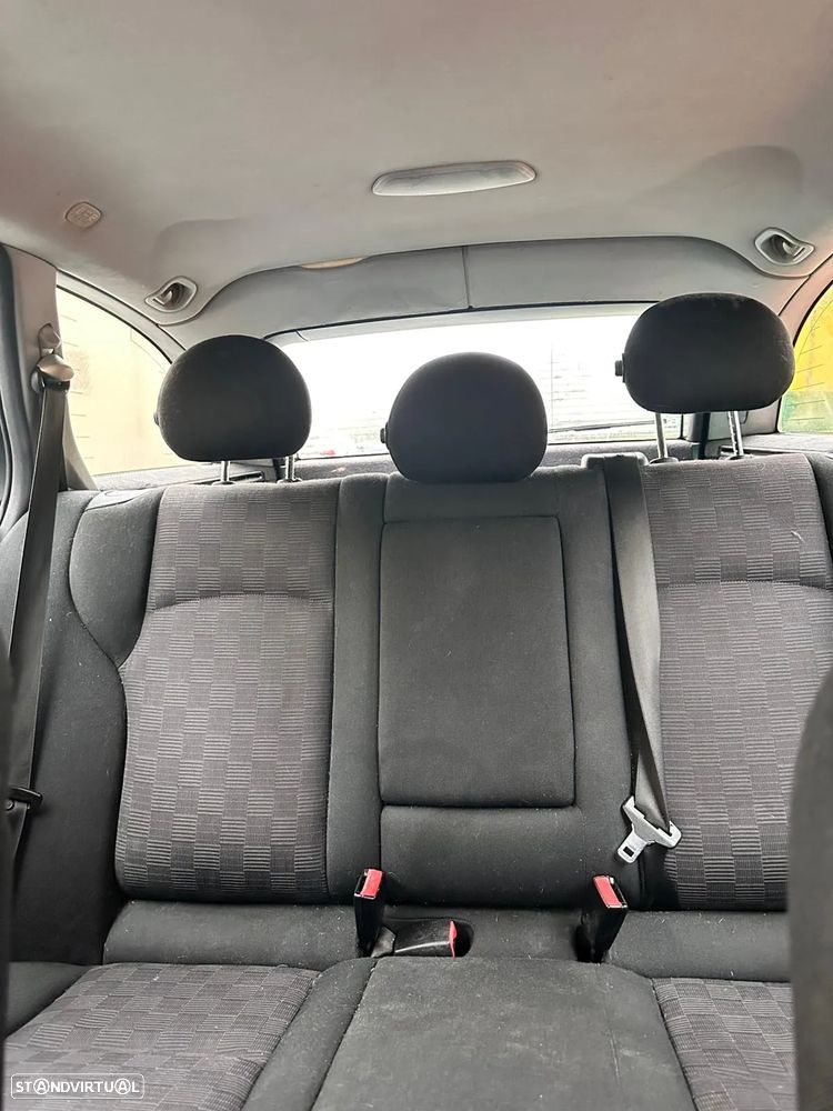 Mercedes-Benz C 200 - 7