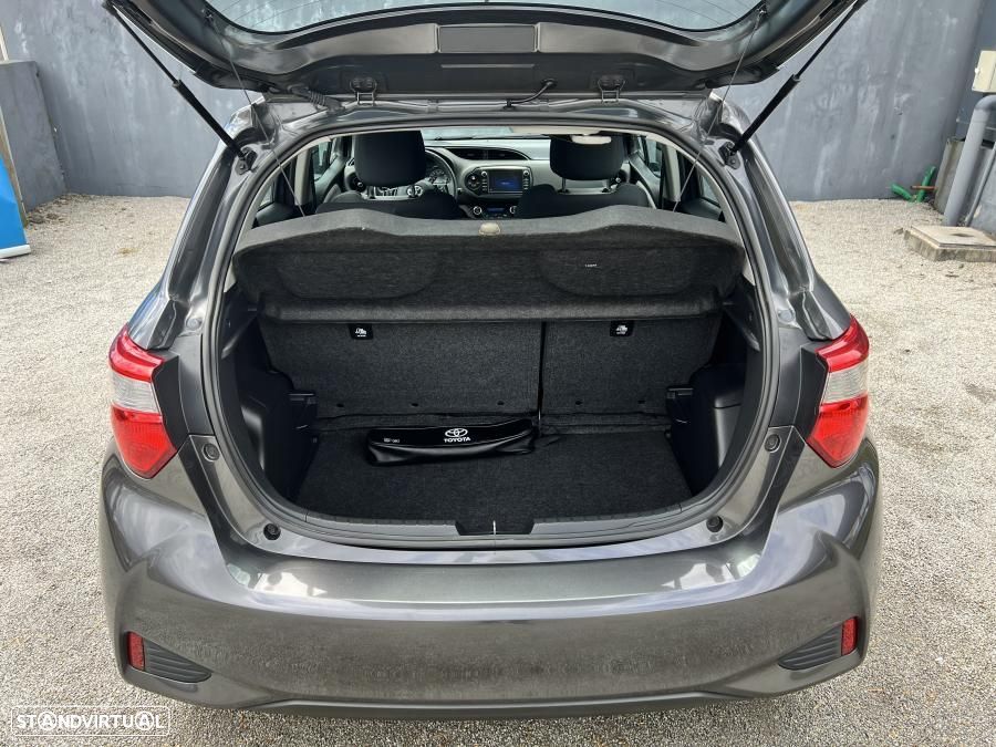 Toyota Yaris 1.5 HSD Exclusive - 46