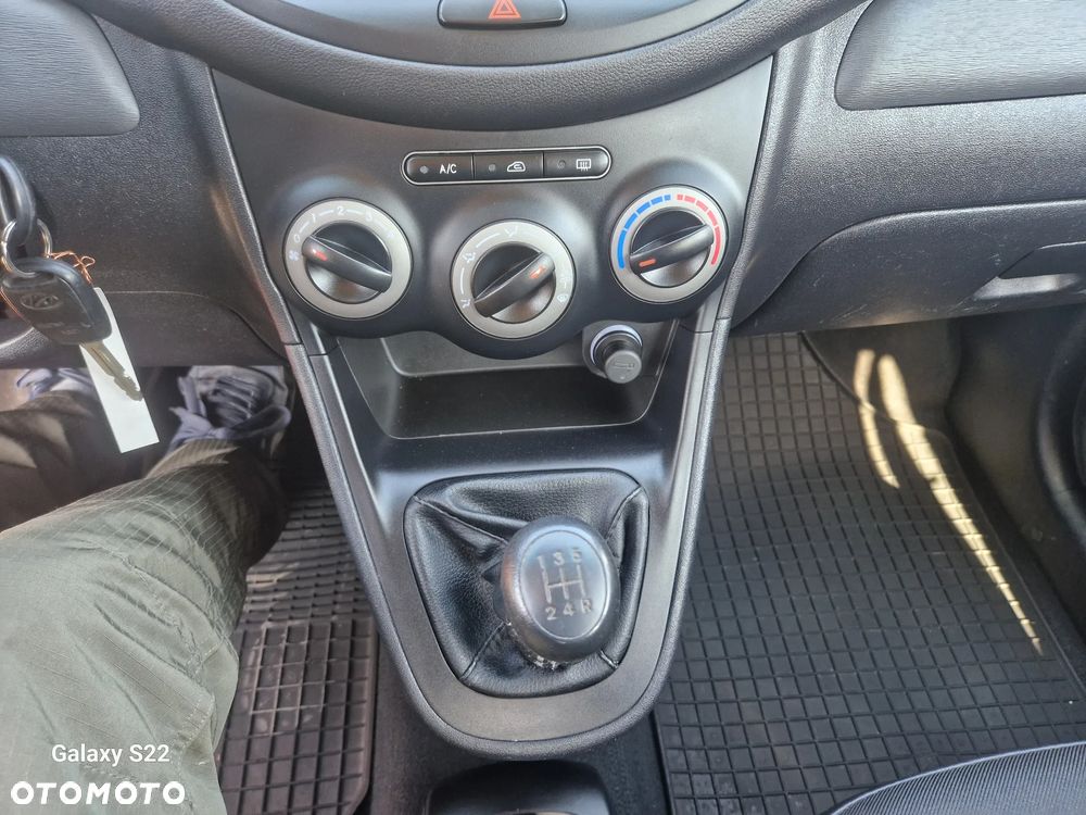 Hyundai i10 1.1 Comfort - 22