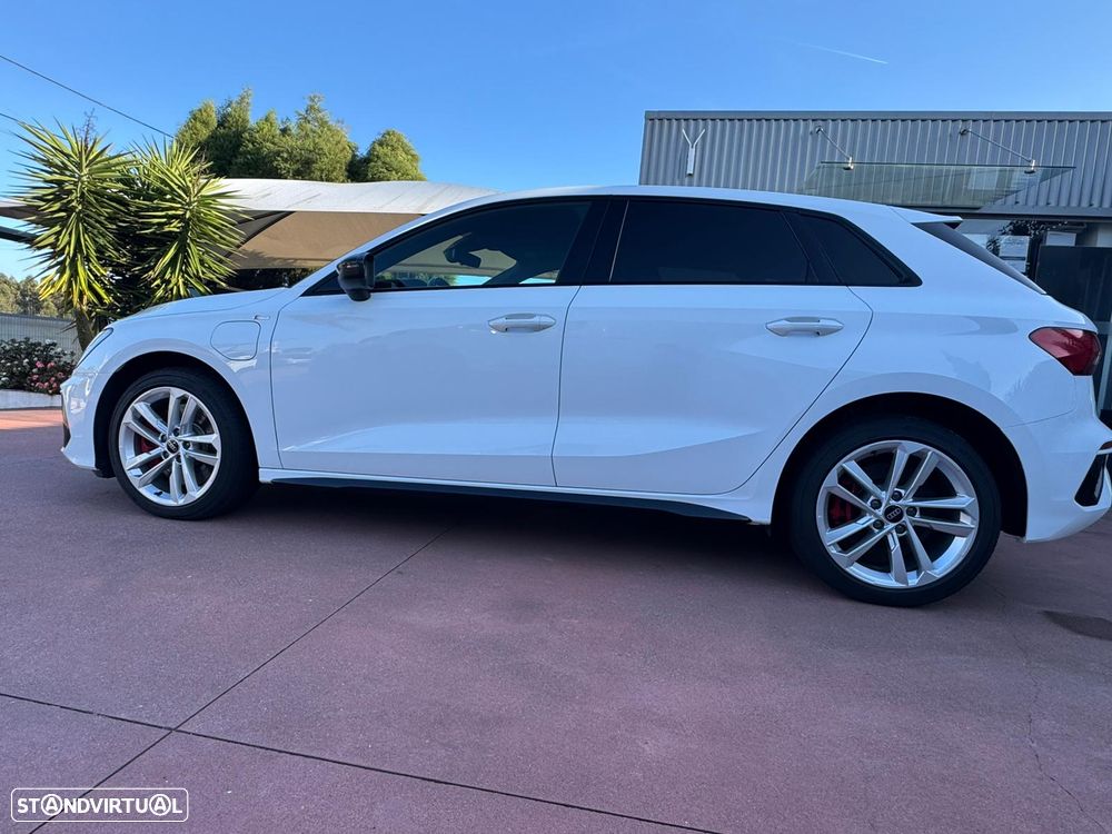 Audi A3 Sportback 45 TFSIe S tronic S line - 17