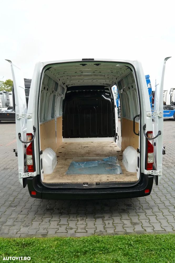 Renault MASTER / BLAZER / PANEL / 2023 - 10
