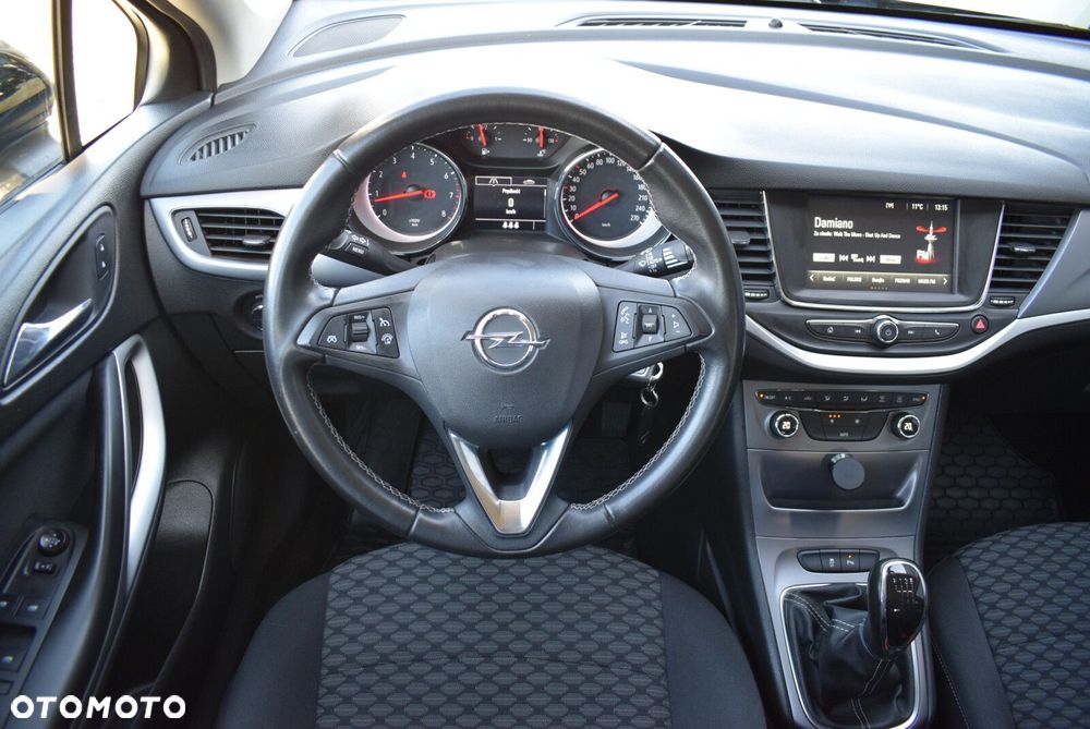 Opel Astra - 16
