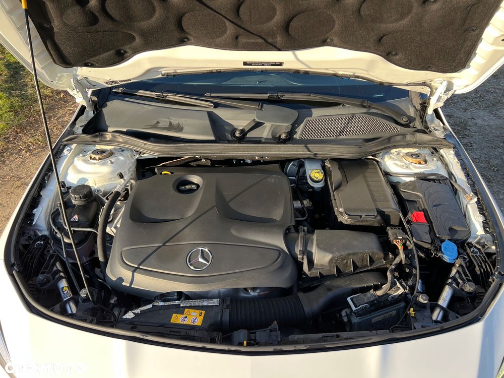 Mercedes-Benz CLA 250 7G-DCT Sport - 13