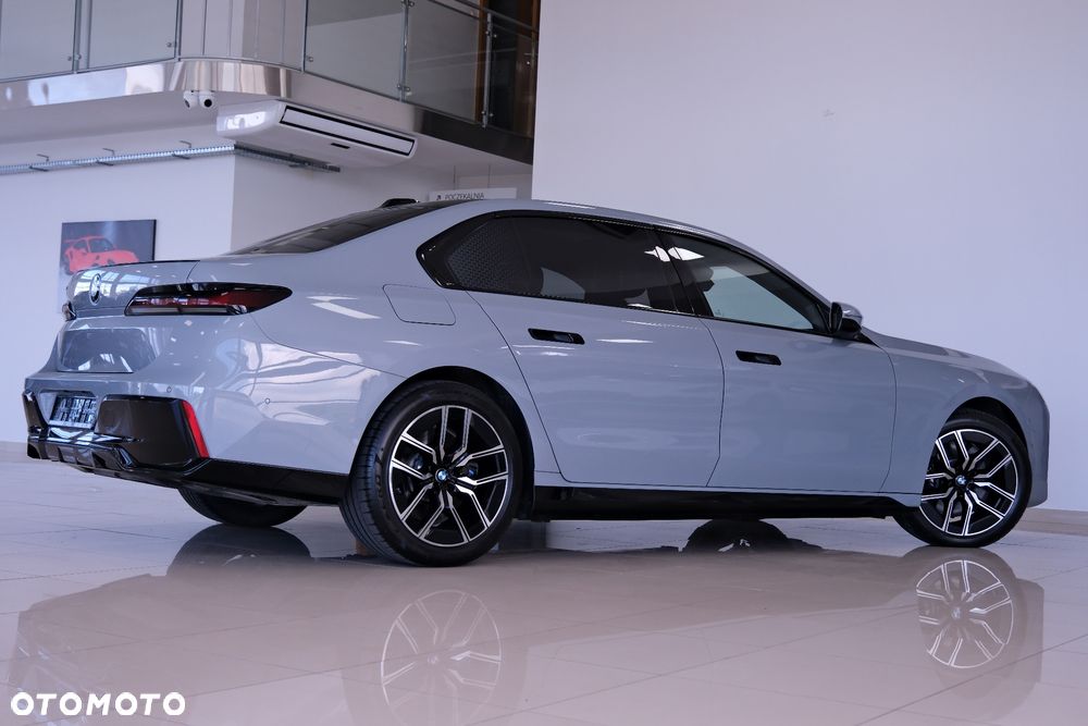 BMW Seria 7 - 13