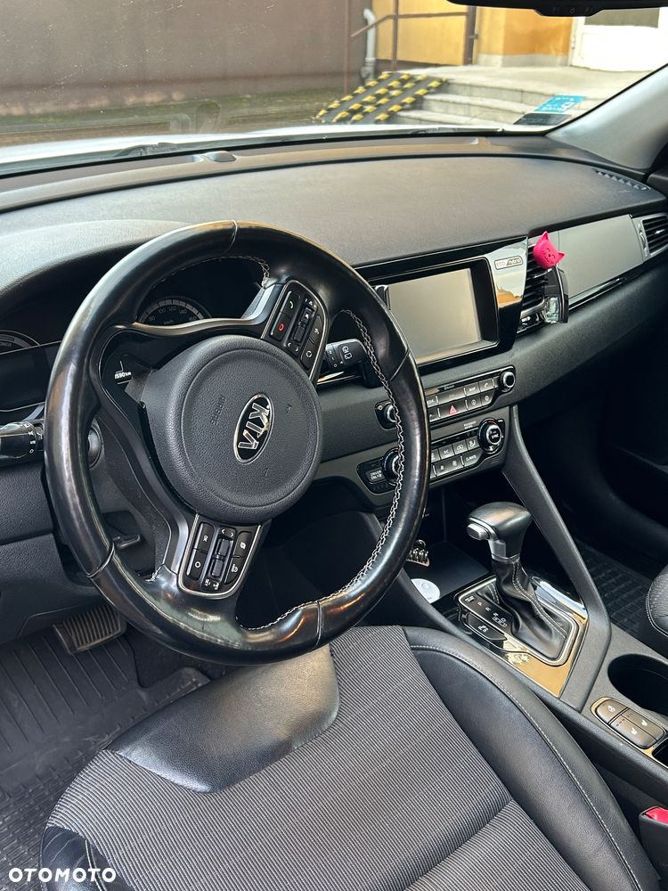 Kia Niro 1.6 GDI Hybrid M - 6
