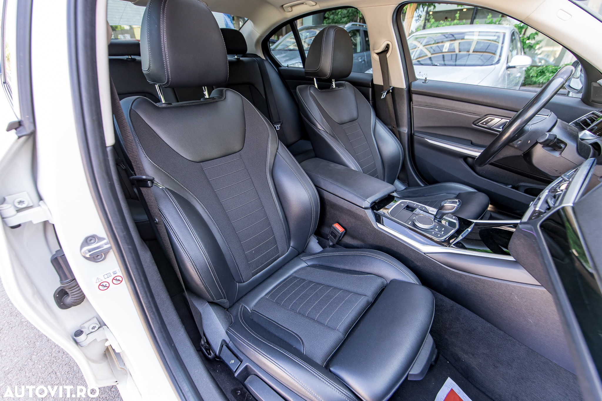 BMW Seria 3 320i AT - 34
