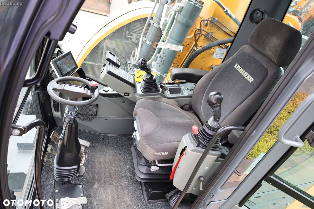 Liebherr A914 Compact Litronic - 30