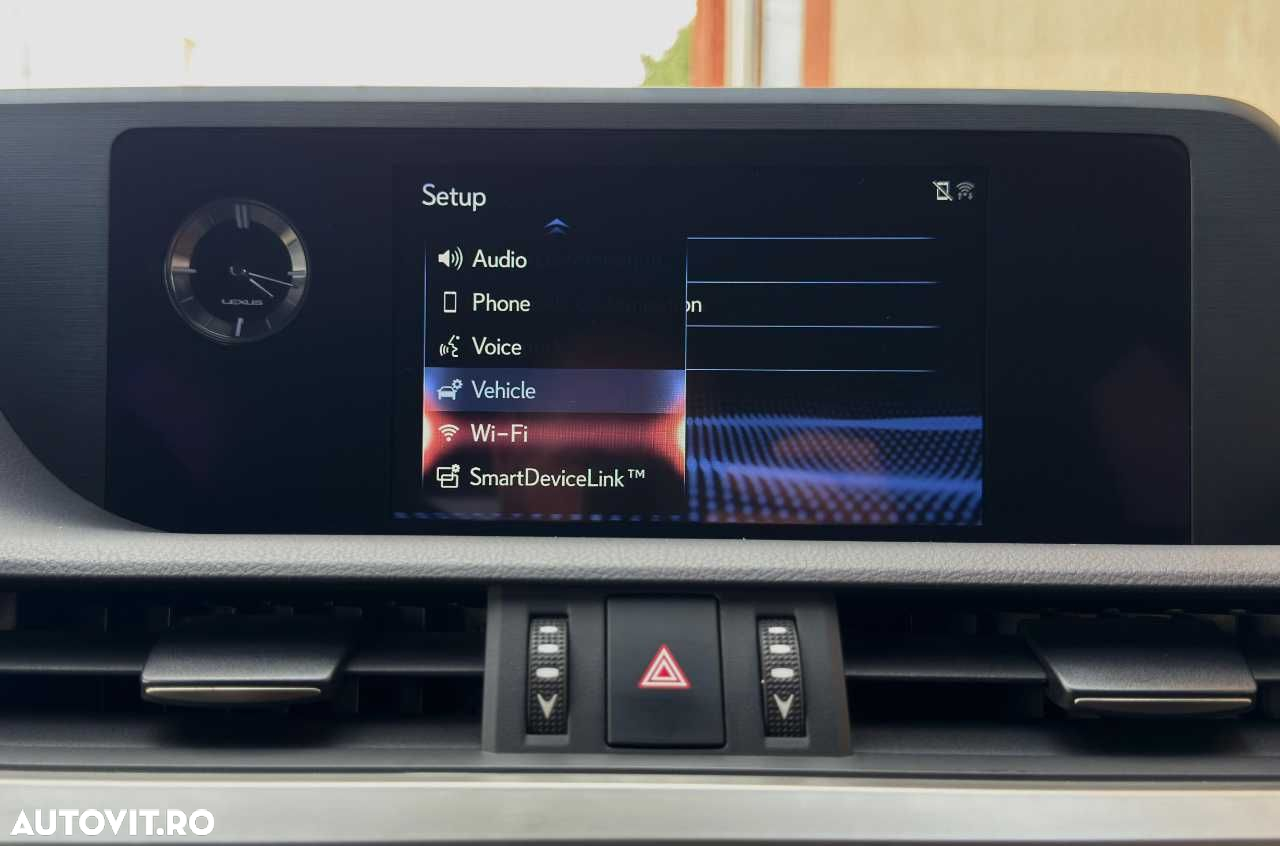 Lexus Seria ES 300h F Sport+ - 39