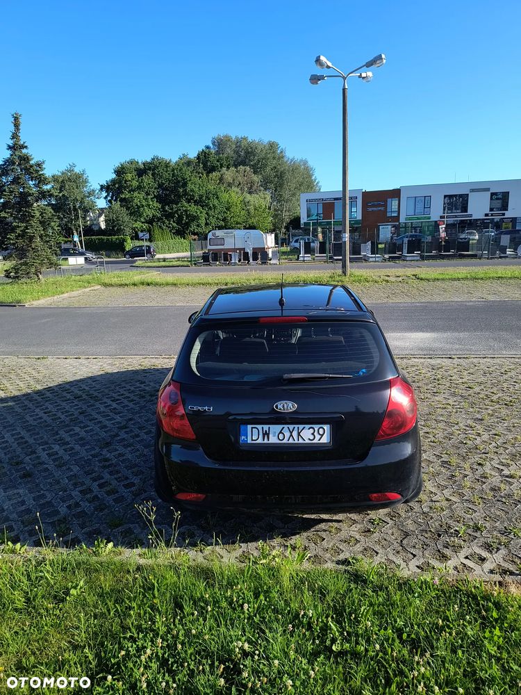 Kia Ceed 1.4 Comfort - 1