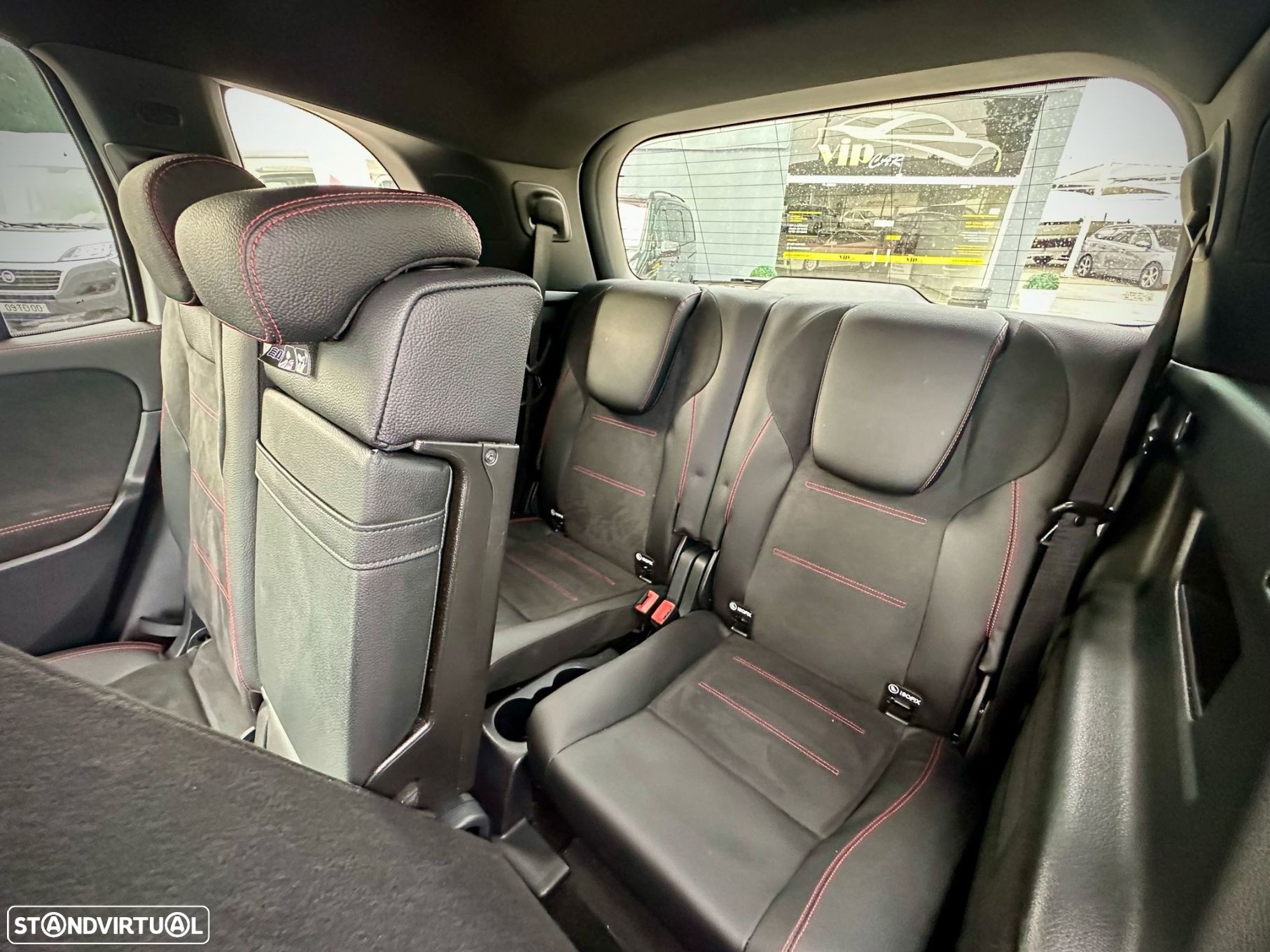 Mercedes-Benz GLB 180 d AMG Line - 14