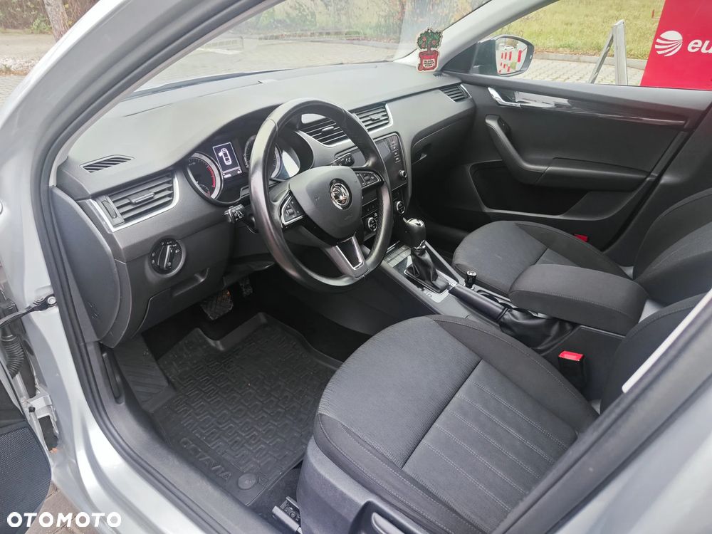 Skoda Octavia 2.0 TSI 4x4 Style DSG - 7