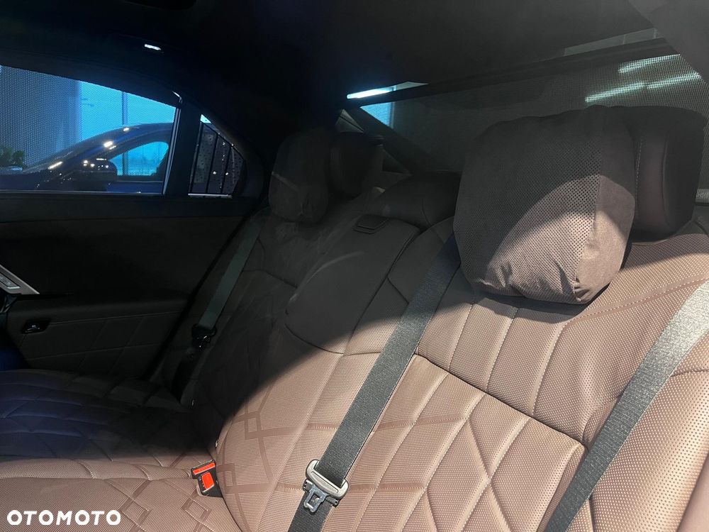 BMW Seria 7 740 xDrive mHEV sport - 24