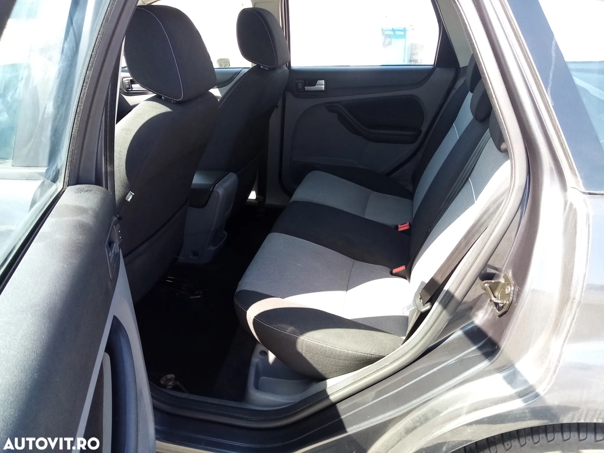 Ford Focus 1.6 TDCi Titanium - 9