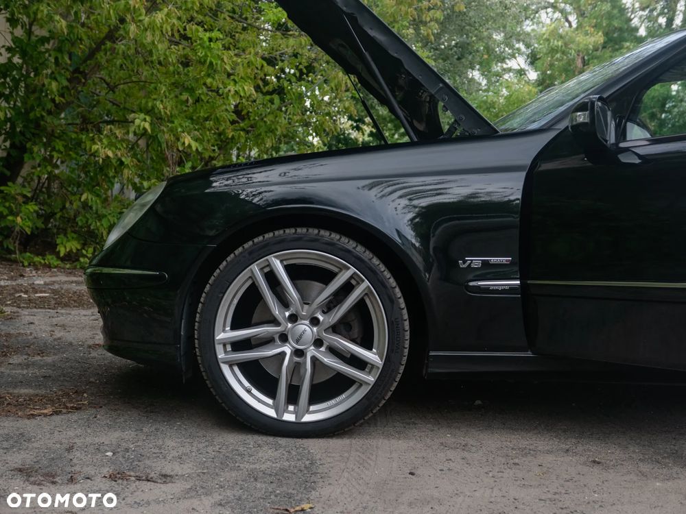 Mercedes-Benz Klasa E 500 4-Matic T Avantgarde - 28