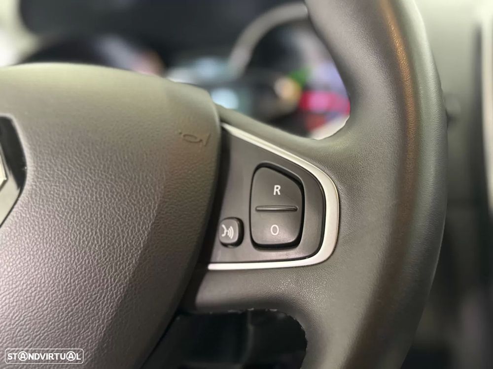 Renault Clio 0.9 TCe Limited Bi-Fuel - 36