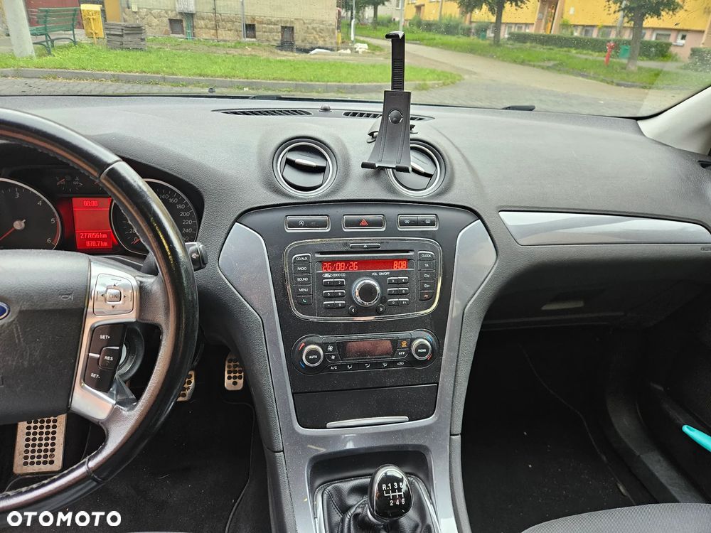 Ford Mondeo 1.6 TDCi Ambiente - 2