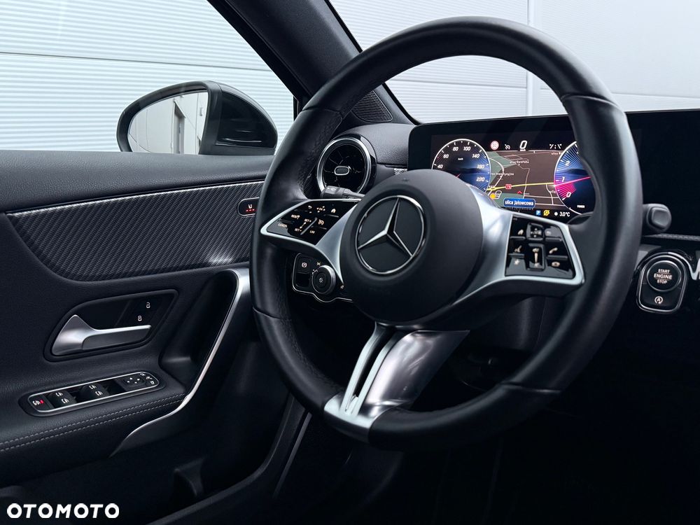 Mercedes-Benz Klasa A 180 7G-DCT Progressive Advanced - 13
