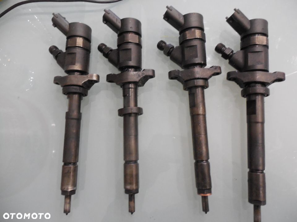 WTRYSK WTRYSKI PEUGEOT CITROEN FORD 1.6 HDI / TDCI  0445110259 - 1