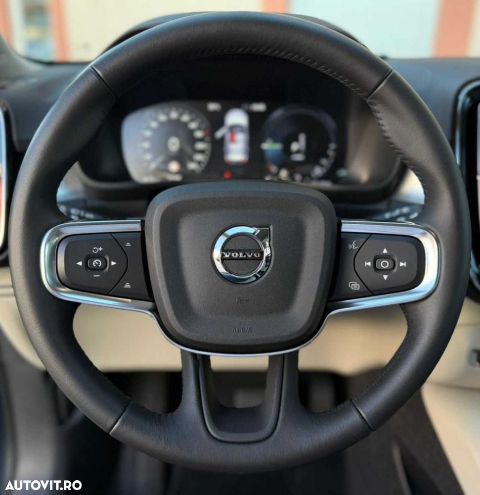 Volvo XC 40 - 23