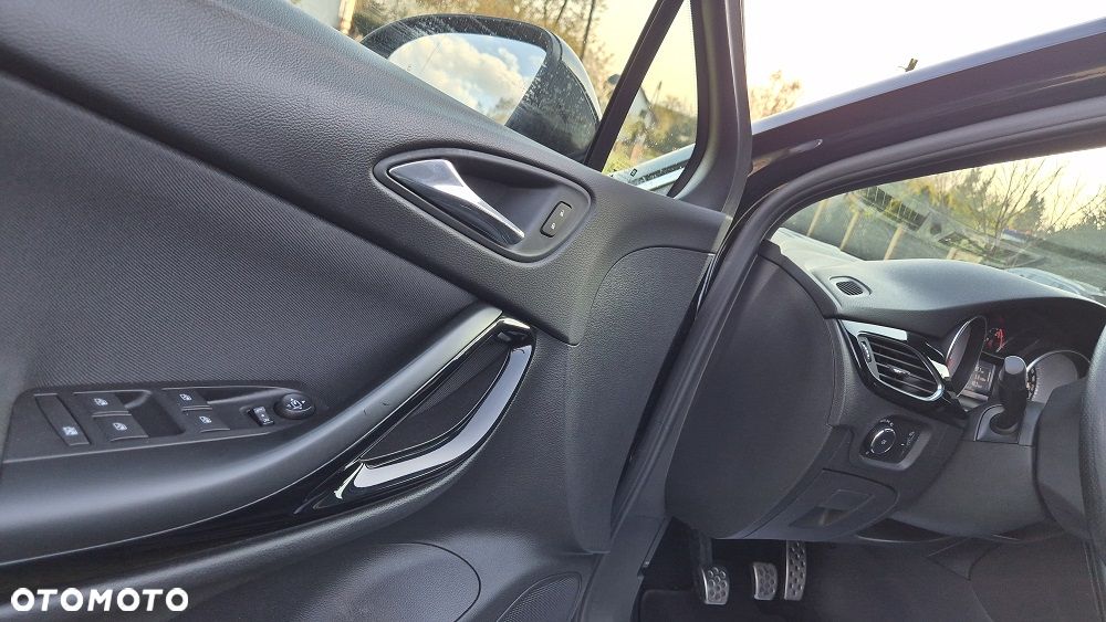 Opel Astra 1.4 Turbo Innovation - 10