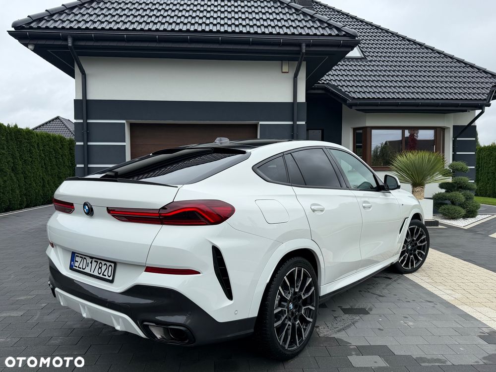 BMW X6 xDrive40d mHEV sport - 24