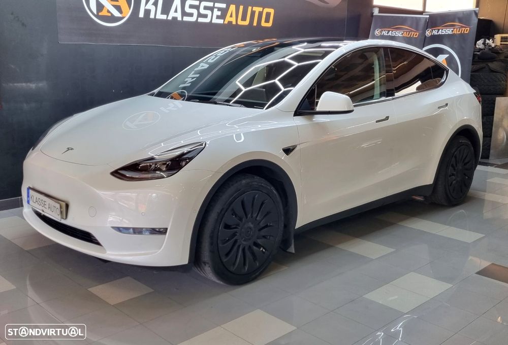 Tesla Model Y - 6