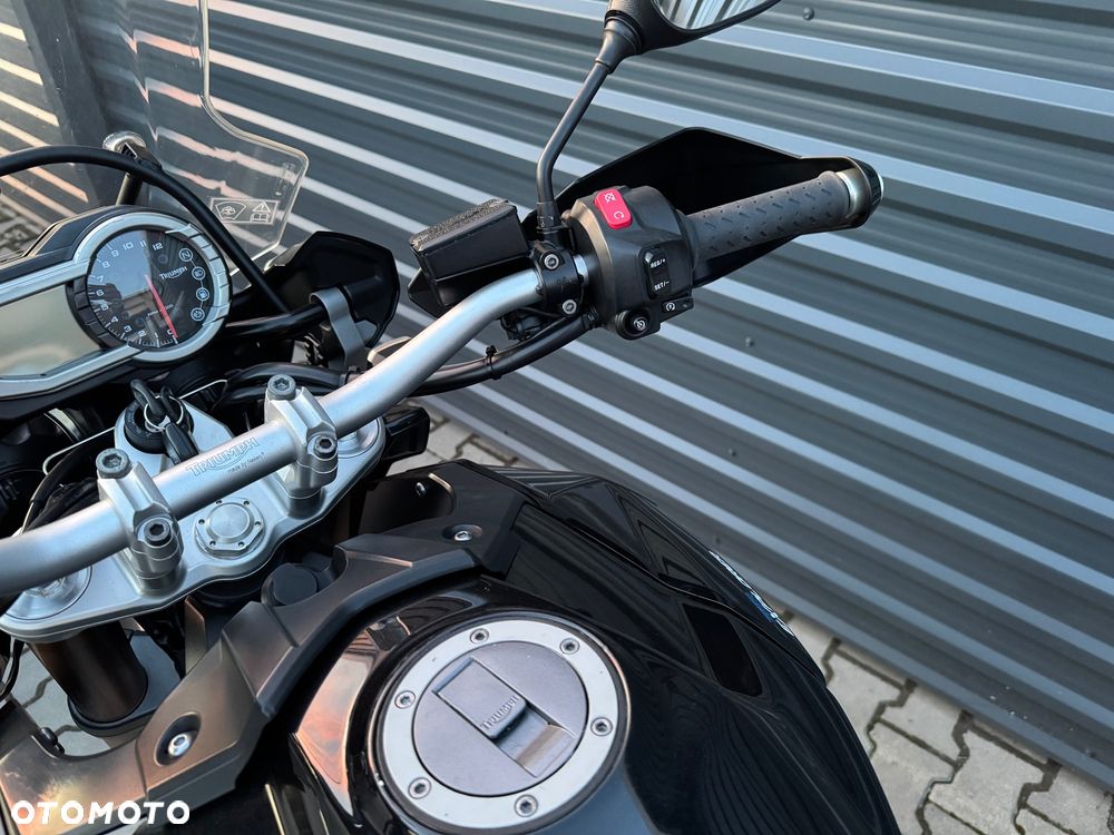 Triumph Tiger - 12