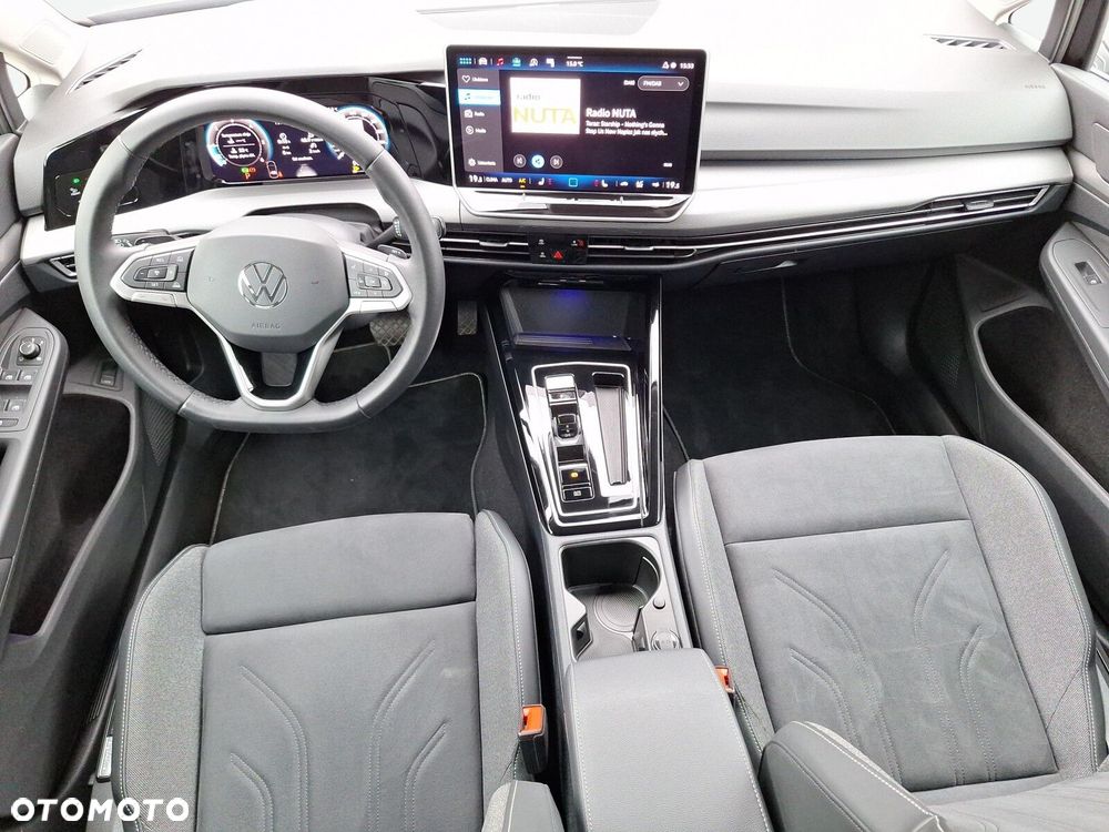 Volkswagen Golf Variant - 10