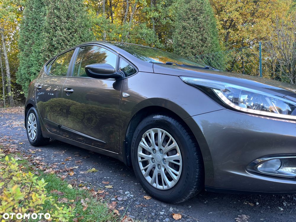 Kia Ceed - 8