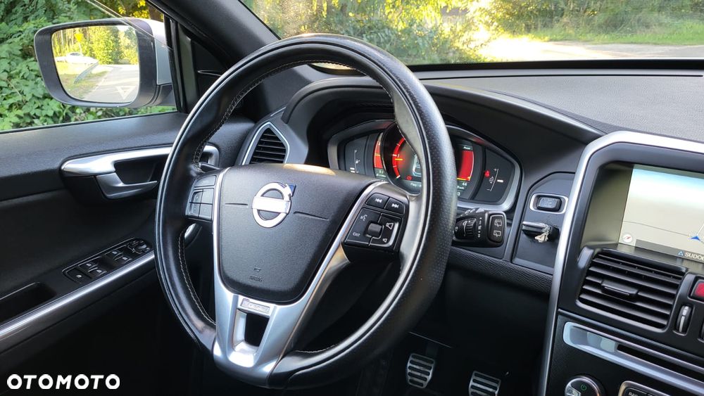 Volvo XC 60 D4 Drive-E R-Design Momentum - 29
