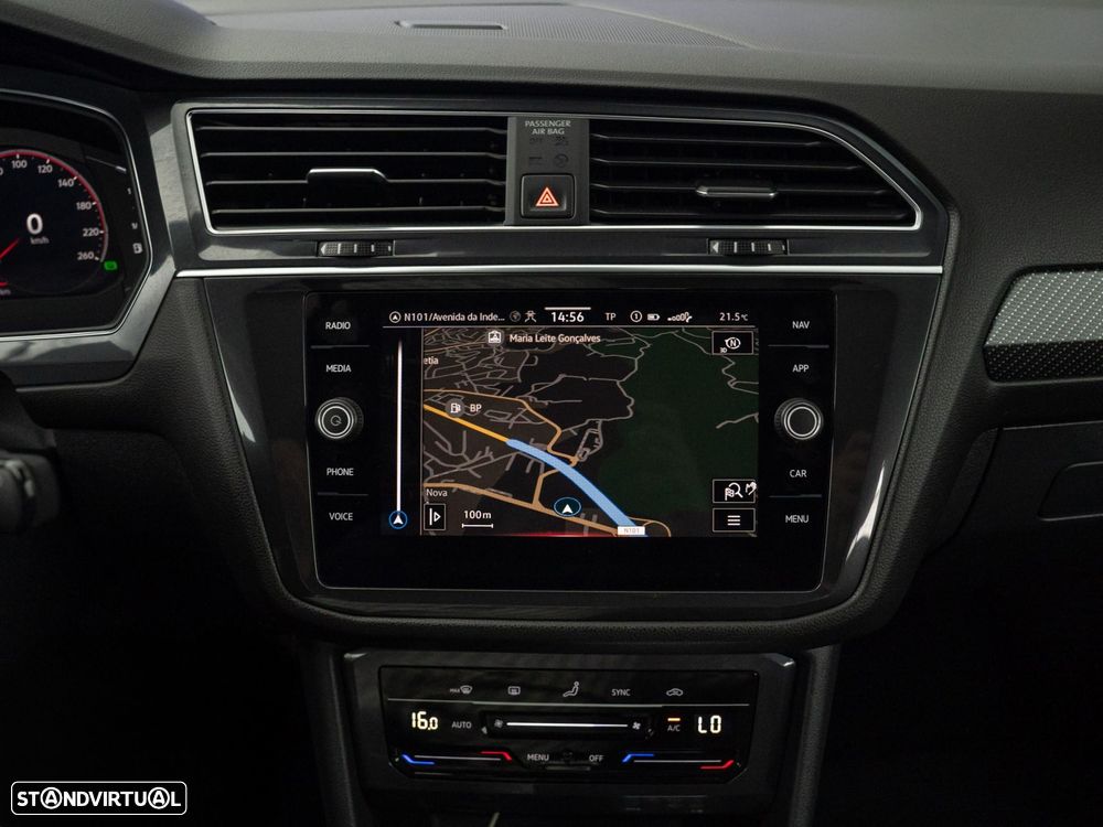 VW Tiguan Allspace 2.0 TDI R-Line DSG - 34