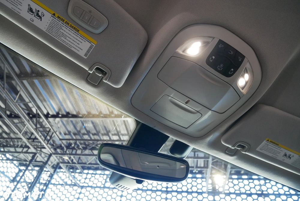 Chrysler Pacifica - 24