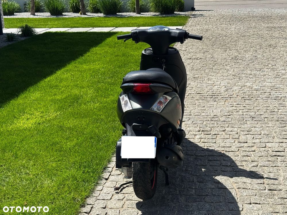 Piaggio ZIP - 4