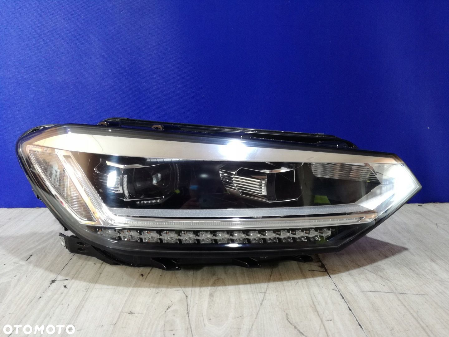 VW Touran II od 2015 lampa reflektor przód prawa Full Led 5TB 41082D Europa - 1