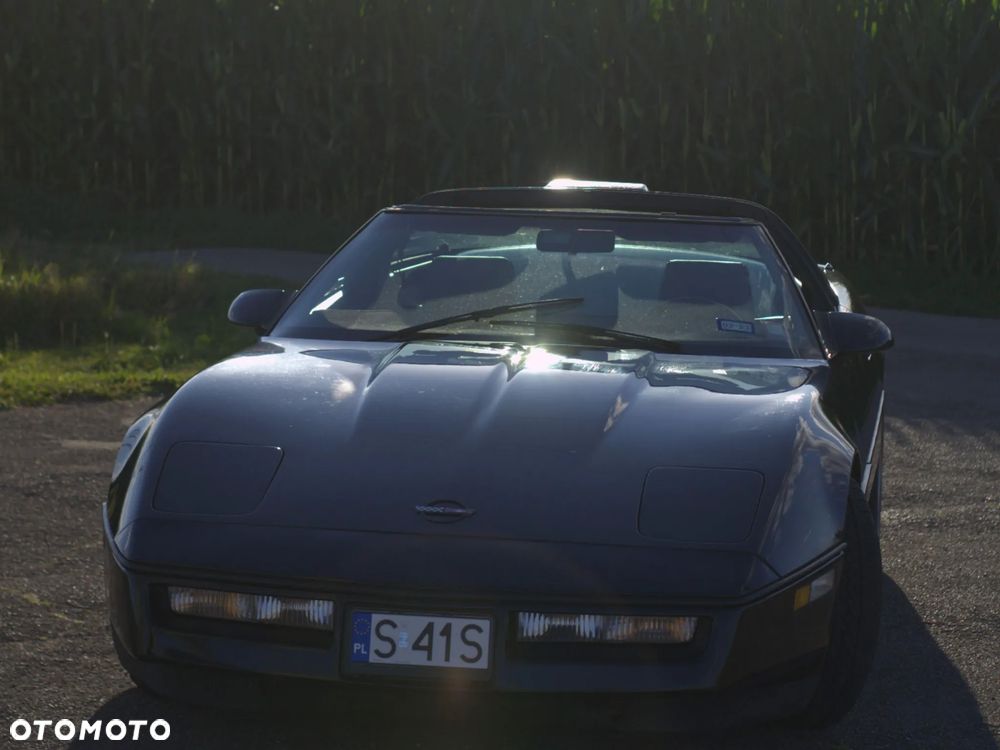 Chevrolet Corvette - 4