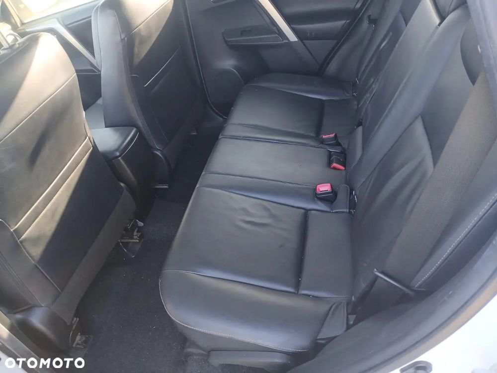 Toyota RAV4 2.2 D-4D 4x4 Executive - 12