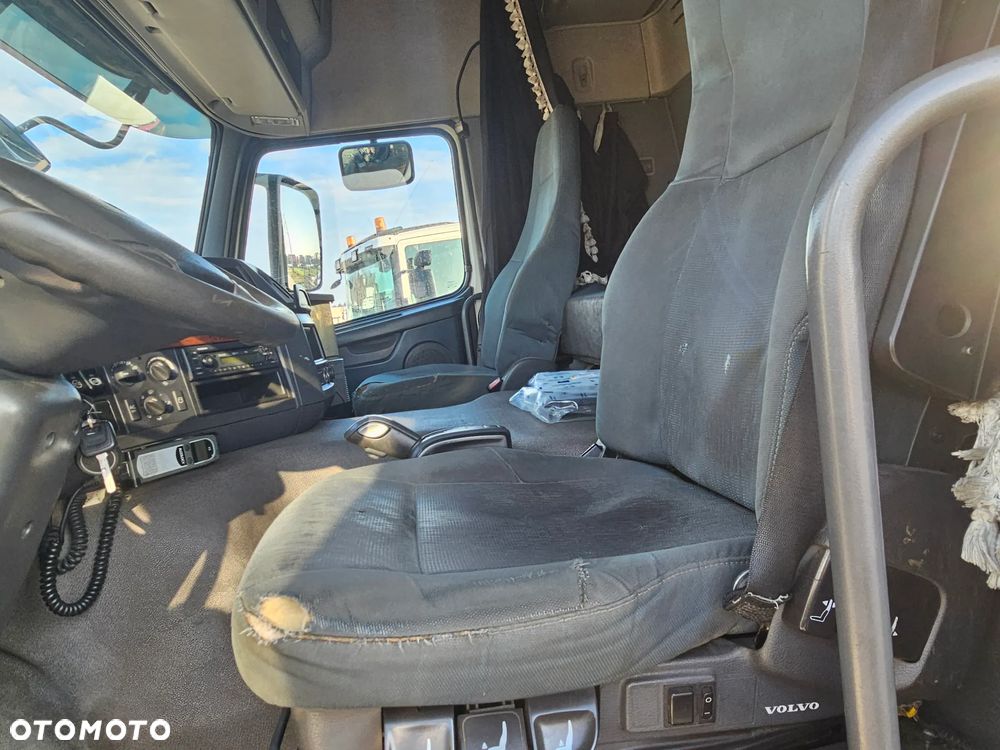 Volvo FM 6X2 - 5