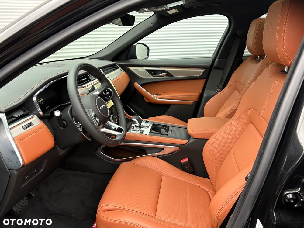 Jaguar F-Pace 2.0 P250 mHEV AWD R-Dynamic S - 8