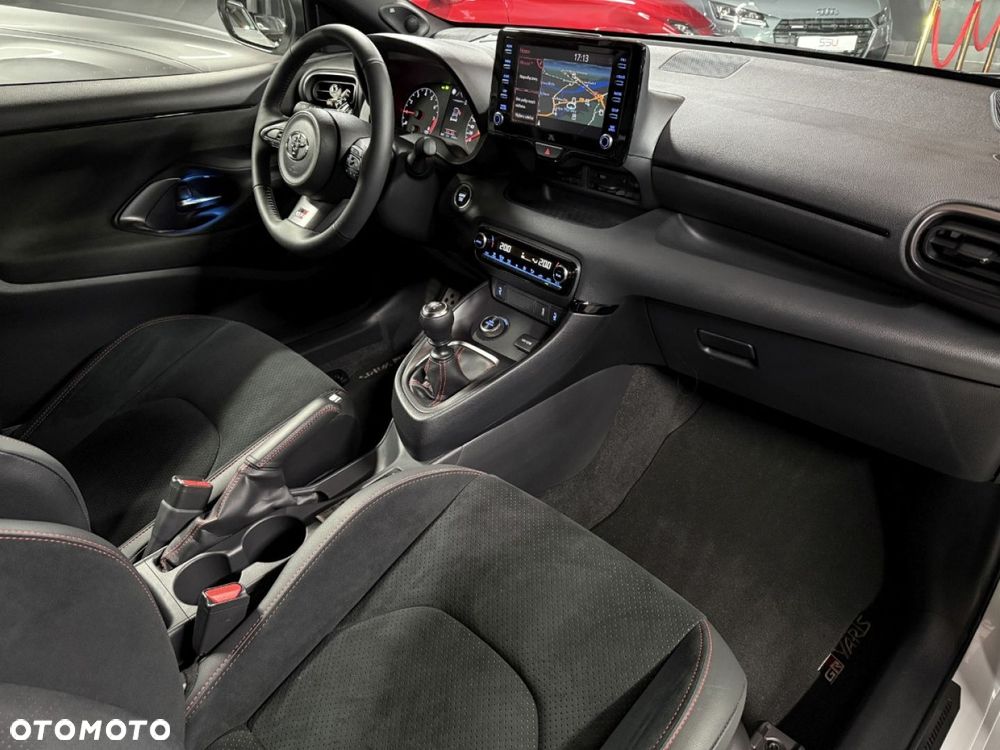 Toyota GR Yaris 1.6 Dynamic - 32