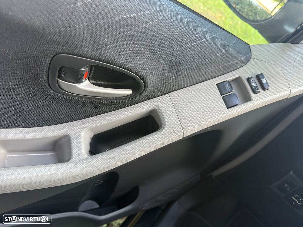 Toyota Yaris 1.0 VVT-i Sol High Pack MMT VSC+TRC - 10