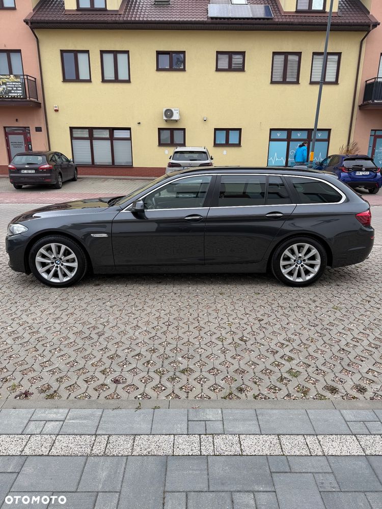 BMW Seria 5 530d xDrive - 7