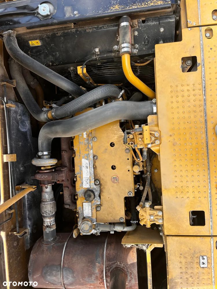 Caterpillar 323DL - 9