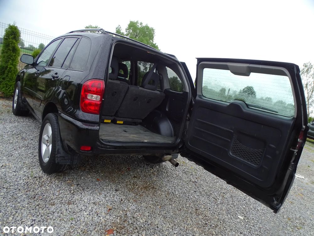 Toyota RAV4 - 8