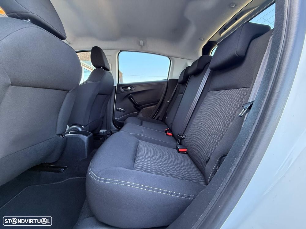 Peugeot 208 HDi 68 Access - 21