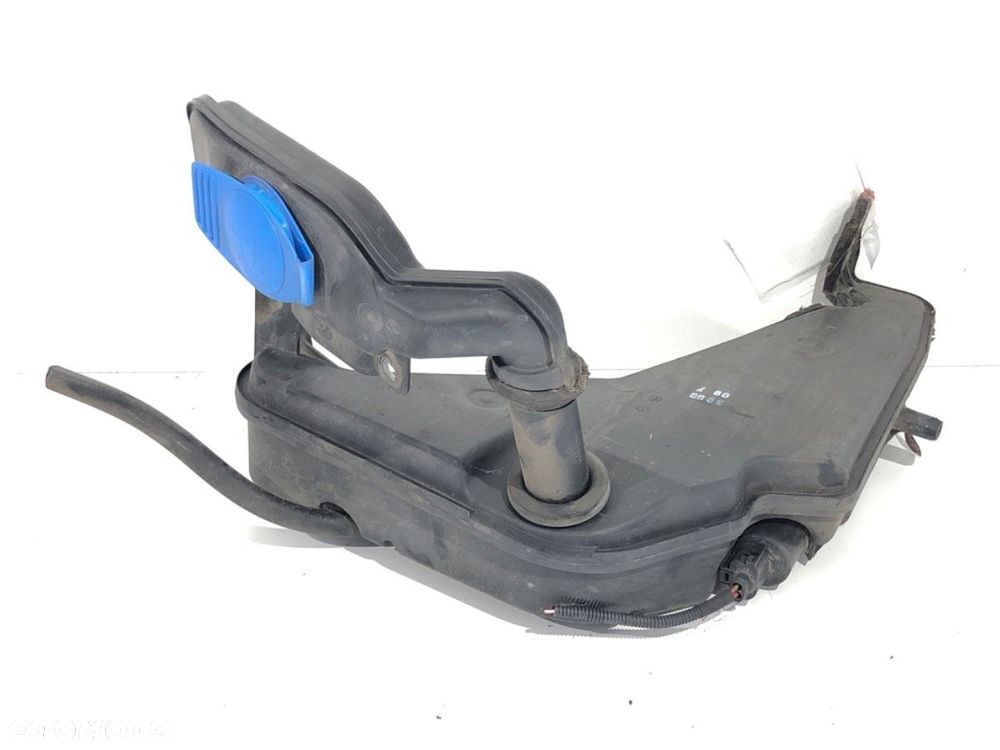 ZBIORNIK SPRYSKIWACZY - 149.00 PLN - AUDI Q5 (8RB) 2008 - 2017 2.0 TDI quattro 125 kW [170 KM] olej - 1