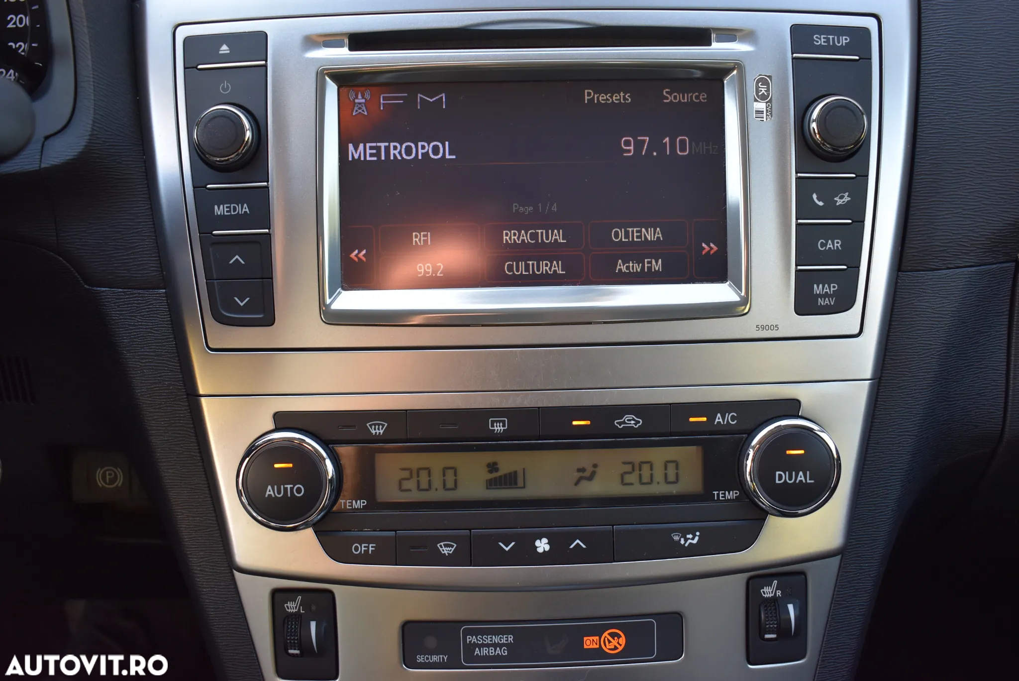 Toyota Avensis - 12
