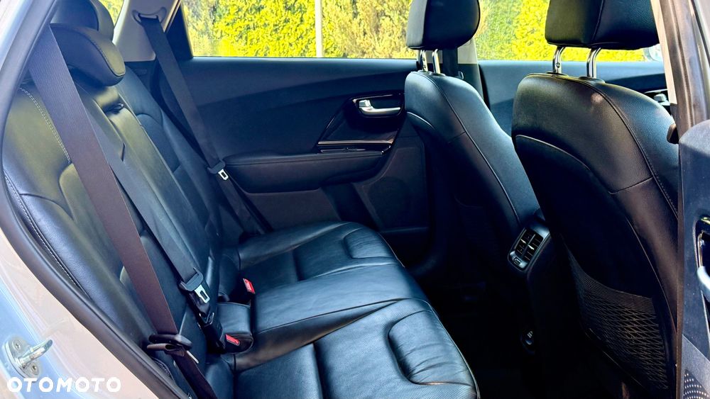 Kia Niro 1.6 GDI HEV 2WD OPF Edition 7 - 28