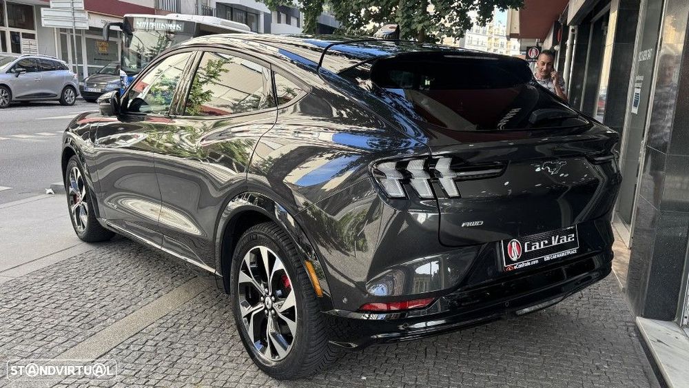 Ford Mustang Mach-E 75.7 kWh Premium AWD - 7