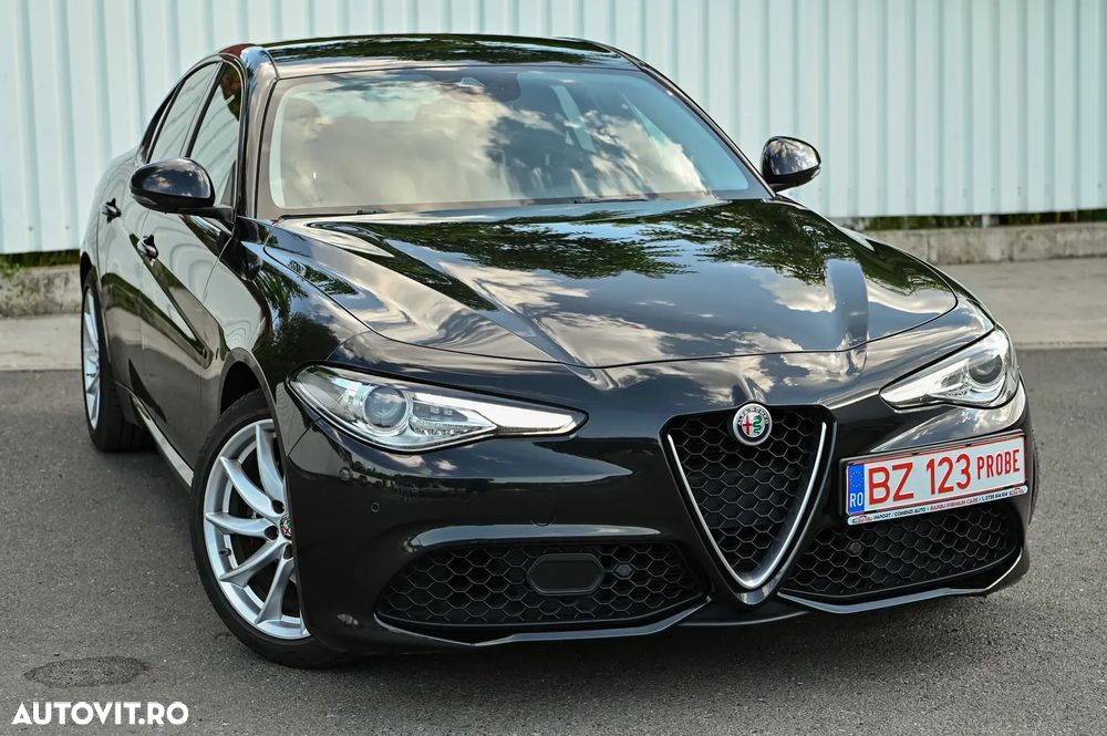 Alfa Romeo Giulia 2.0 Turbo RWD AT8 Super - 35
